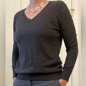 Sweater weather sale LOFT size M charcoal V neck sweater
